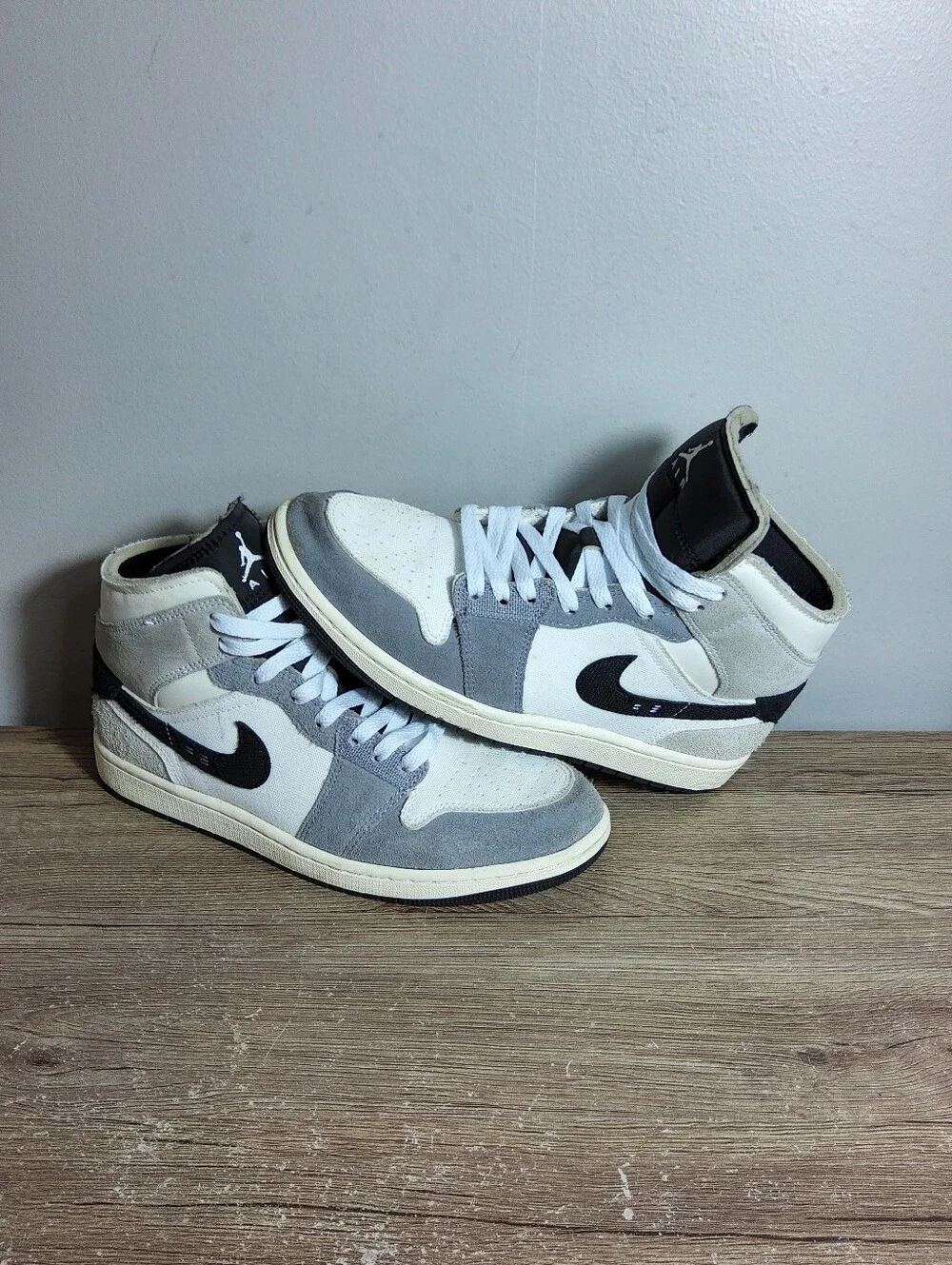 Air Jordan 1 Men's Size 7 Gray Black Gray Basketball Shoes DZ4136-002. W/ Box